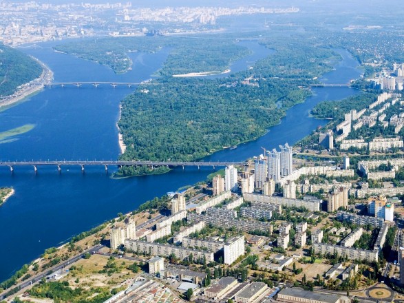 Дніпро: вигляд на Київ