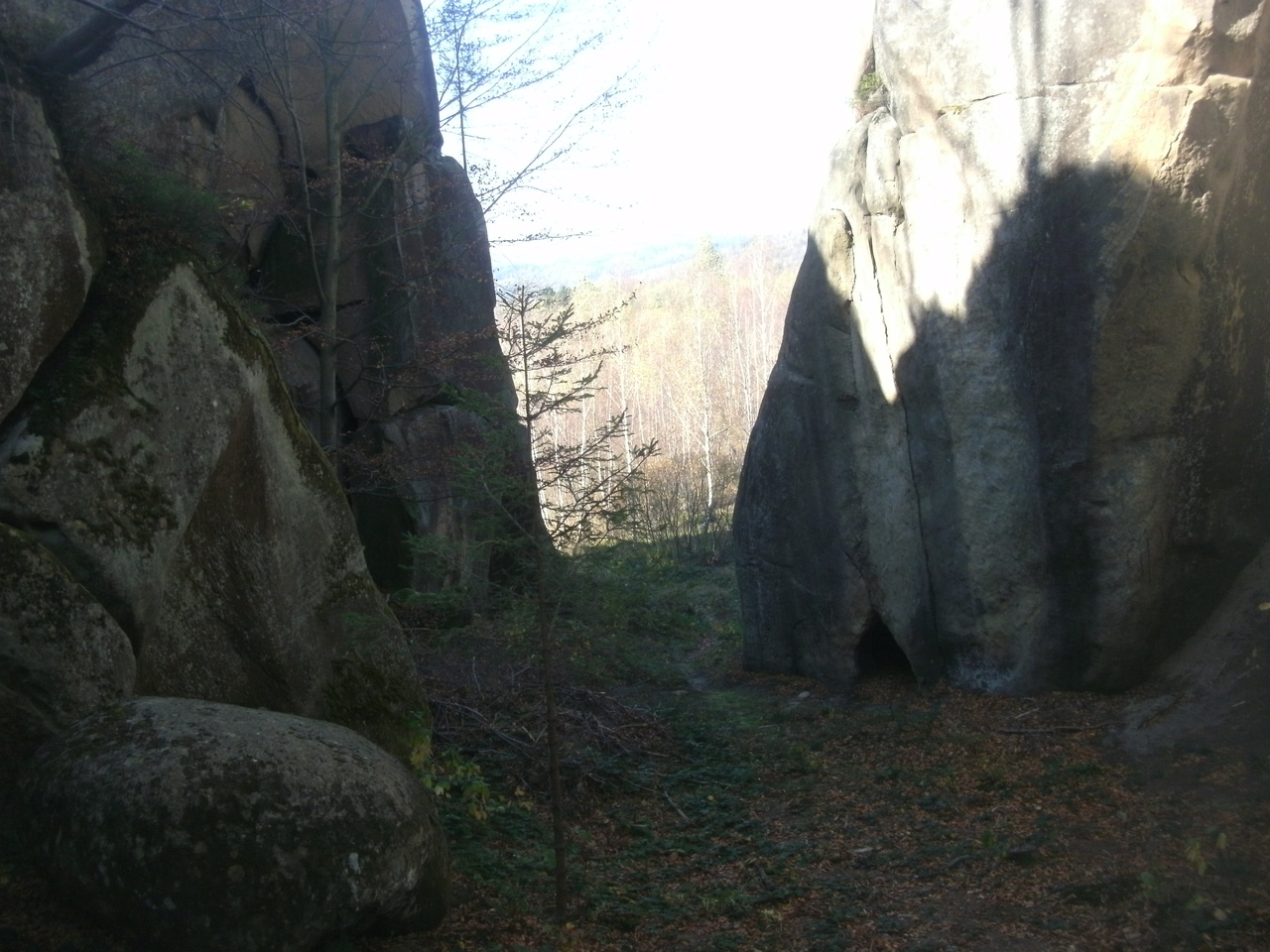 Печера в Ямельниці на Кикошів Камінь