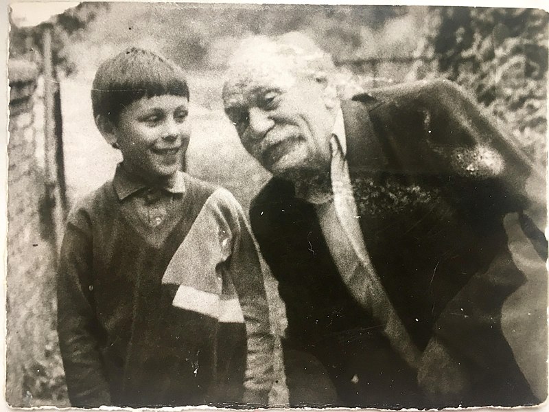 Петро Вескляров з онуком Андрієм