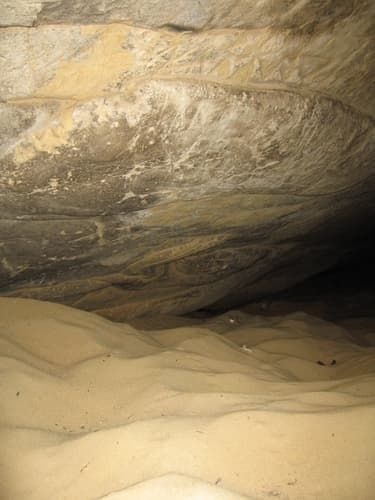 Гроти і печери Кам'яної Могили