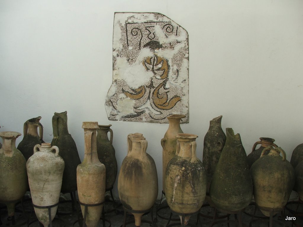 Mosaico romano y colección de ánforas del Museo Arqueológico de Tetuán