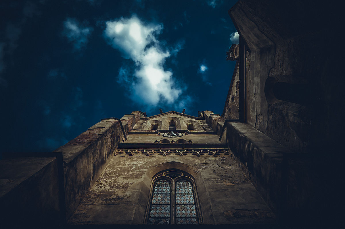 Kostel temnyi