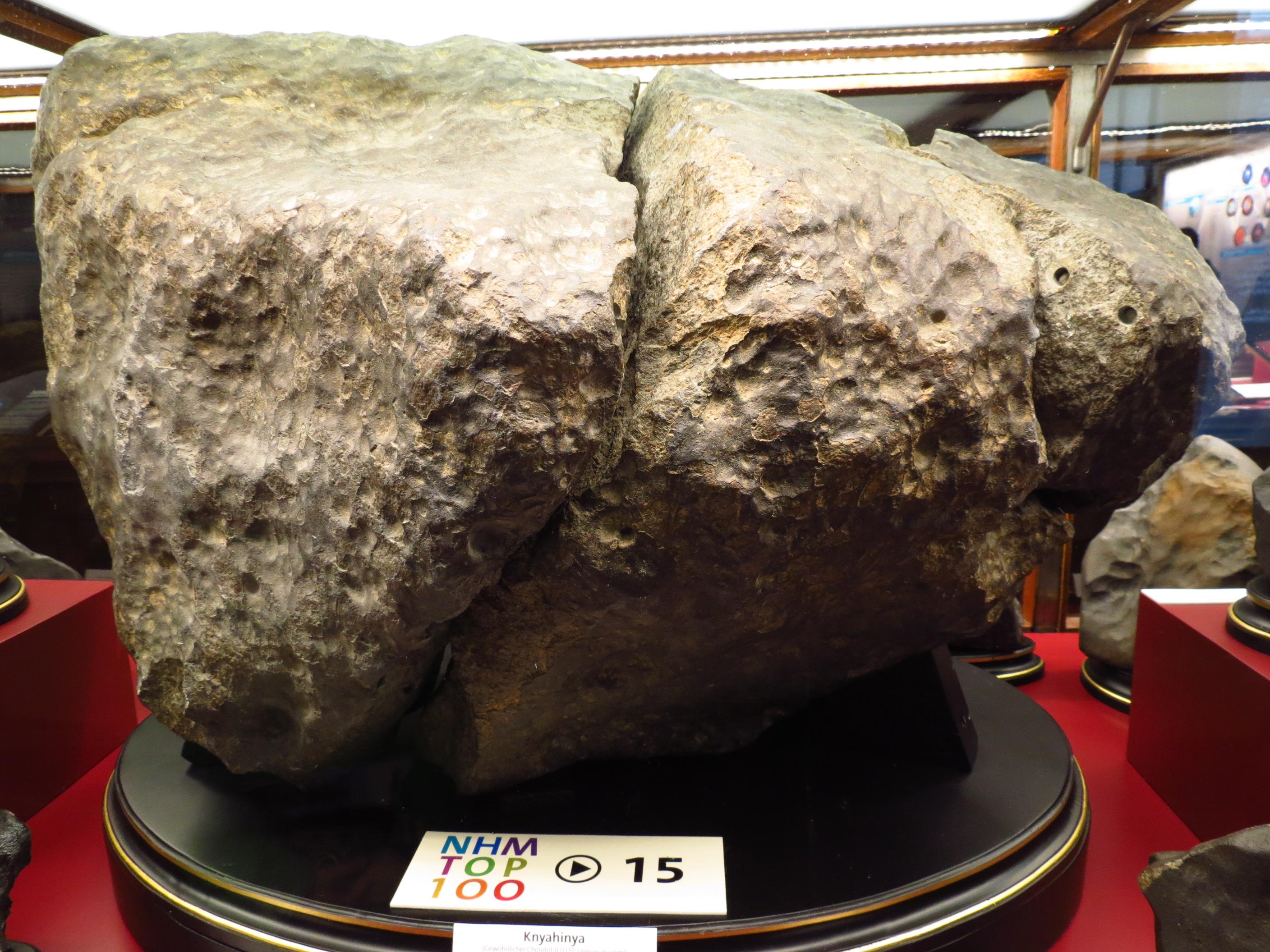 Naturhistorisches Museum Knyahinya-Meteorit 3