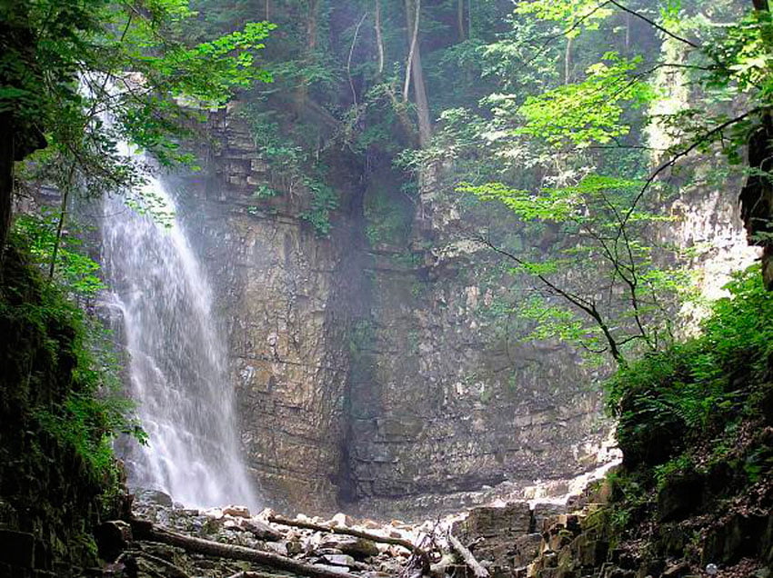 manyavskyi-vodospad