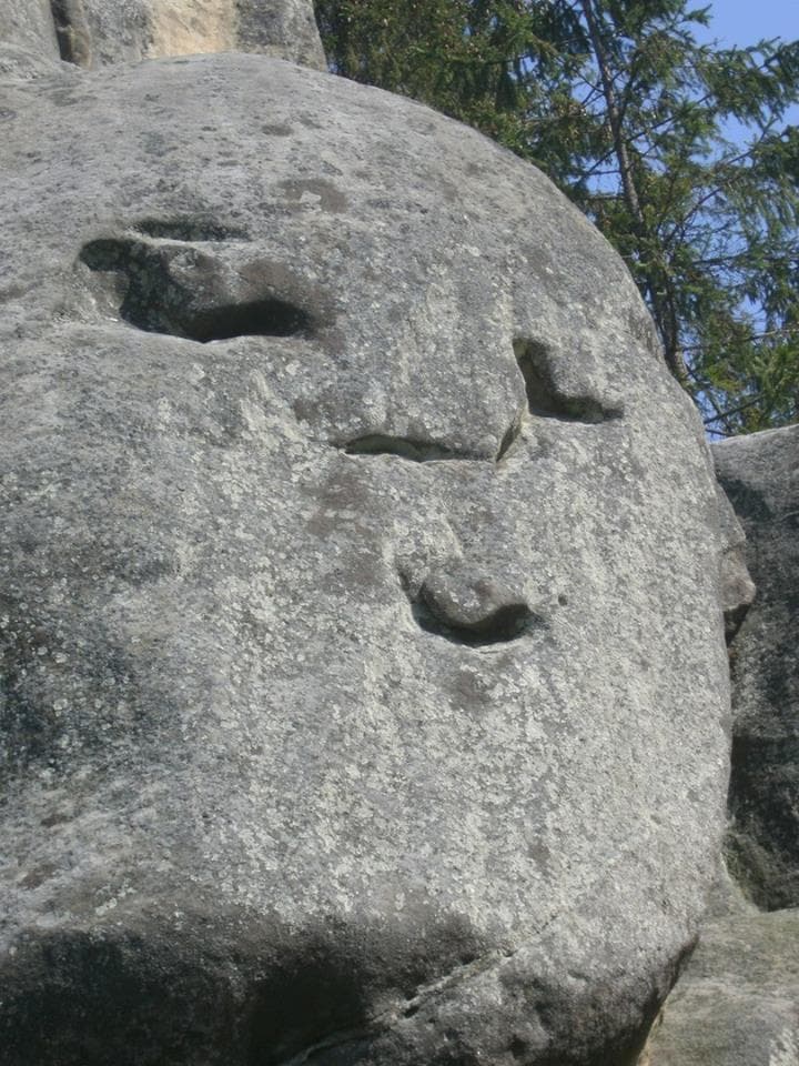Обличчя парсуна на скелі - доба фракійців