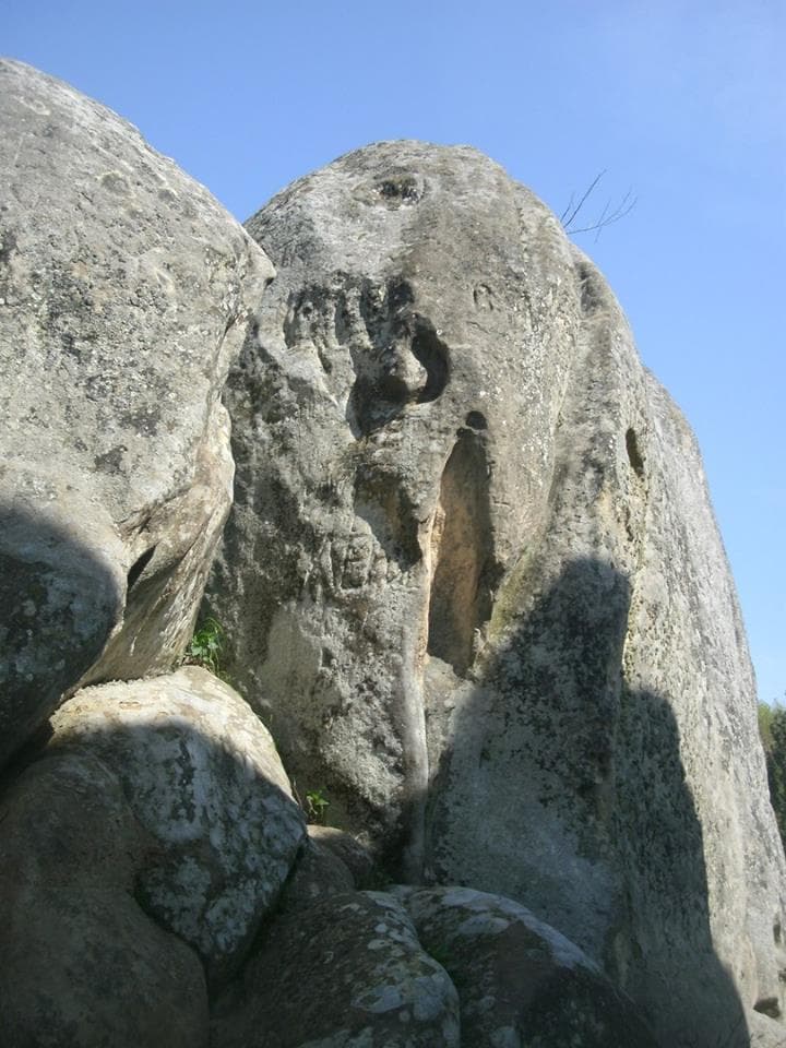 Петрогліф у вигляді лапи на Урицьких скелях
